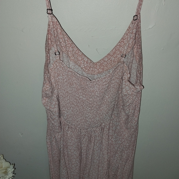 Romper - Picture 2 of 4